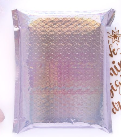 6.5x10 Lavender Holographic Bubble Mailer