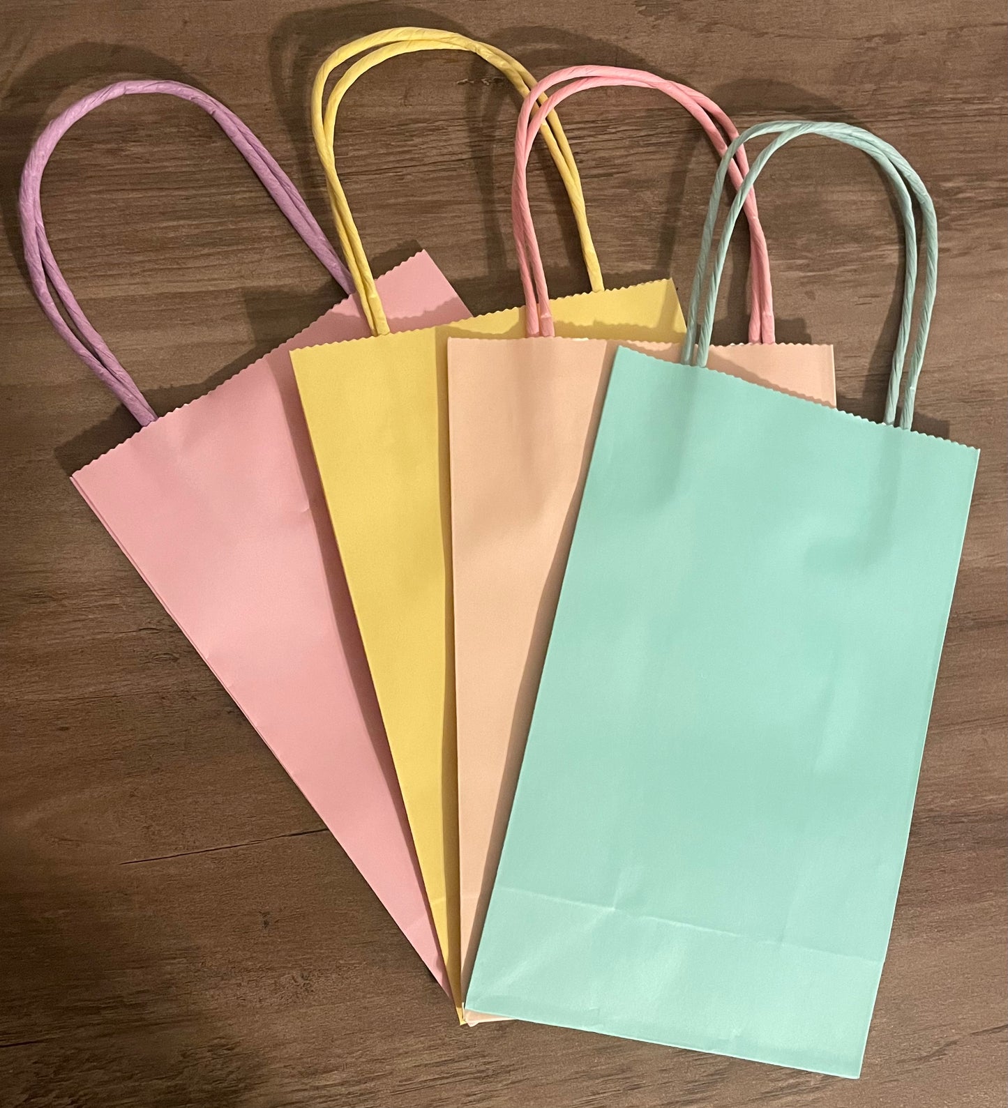 Pastel 5.25x8.44x3 Kraft Bags